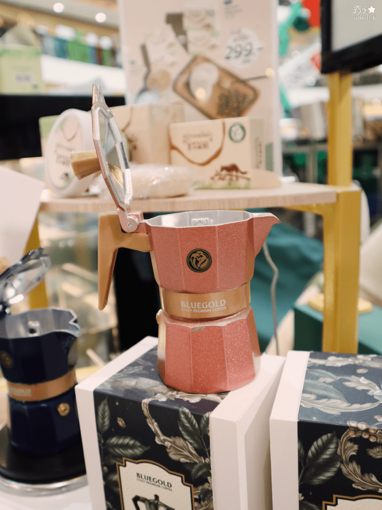 bluegold coffee, bluegold เชียงใหม่, กาแฟขี้ชะมดเชียงใหม่, ร้านกาแฟขี้ชะมดเชียงใหม่, ไร่กาแฟขี้ชะมดbluegold, กาแฟโครตแพงแต่เข้มแรงถึงใจ ที่ ไร่กาแฟขี้ชะมด bluegold เซ็นทรัล เฟสติวัล เชียงใหม่