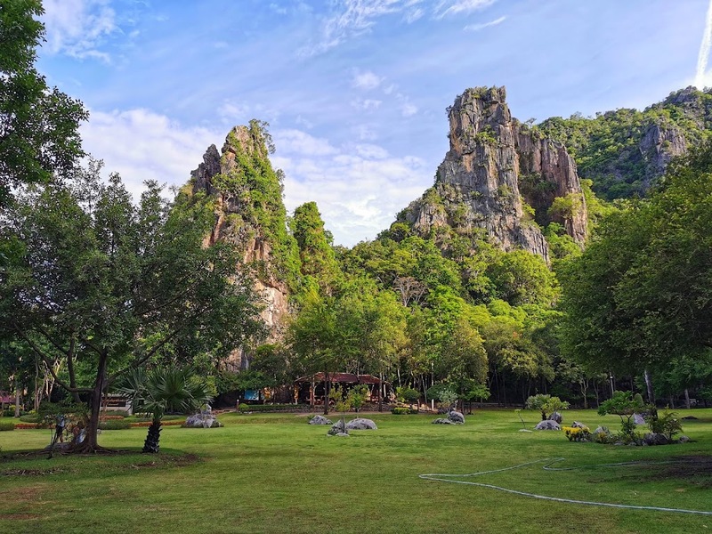 away by a day, camel republic, huai wonder camp, the field animals dream, tumlay cafe & bar, unseen thailand, คาเฟ่เพชรบุรี, คาเมลรีพับลิค, จันทร์จ้าว cafe & restaurant, ช่องกระจกนางพันธุรัต, ชะอำ, ต้นไม้ใบหญ้า คาเฟ่, ตลาดน้ำกวางโจว, ตลาดน้ำบนน้ำตก, ถ้ำวิมานจักรี, ถ้ำเขาย้อย, ที่เที่ยวเพชรบุรี, ที่เที่ยวเพชรบุรี 2023, ที่เที่ยวเพชรบุรี 2024, ที่เที่ยวเพชรบุรี 2566, ที่เที่ยวเพชรบุรี 2567, พระธาตุฉิมพลีพระเศรษฐีนวโกฏิ, พระนครคีรี, พระปรางค์ 5 ยอด, พระรามราชนิเวศน์, พระสังฆราชแตงโม, ยุ้งเกลือ บ้านแหลม, ลานผีเสื้อ, วังบ้านปืน, วัดข่อย, วัดถ้ำเขาหลวง, วัดมหาธาตุ, วัดมหาธาตุวรวิหาร, วัดใหญ่สุวรรณารามวรวิหาร, สวนสนุก, สวนสัตว์, สวิสเซอร์แลนด์ แดนเพชรบุรี, สะพานอ่าวบางตะบูน, สะพานแขวนเขื่อนแก่งกระจาน, หลวงพ่อหกนิ้ว, ห้วยสงสัยแคมป์, หาดชะอำ, หาดปึกเตียน, หาดเจ้าสำราญ, อ่าวบางตะบูน, อุทยานประวัติศาสตร์พระนครคีรี, เขานางนอน, เขานางพันธุรัต, เขาพะเนินทุ่ง, เขาวัง, เขาอีบิด, เขื่อนแก่งกระจาน, เดอะฟิลด์แอนนิมอลดรีมฟาร์มแอนด์การ์เด้น, เที่ยวเพชรบุรี, เพชรบุรี, แคมป์บ้านกร่าง, โครงการชั่งหัวมัน, top 26+ ที่เที่ยวเพชรบุรี [กรกฎาคม 2024] ท่องประวัติศาสตร์ พักผ่อนริมหาด สัมผัสธรรมชาติริมเขา