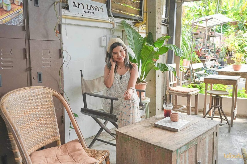 คาเฟ่ศรีราชา, ศรีราชา, mother มาเธอร์ คาเฟ่มู้ดดี ในบ้านไม้อบอุ่น ไอศครีมอร่อย