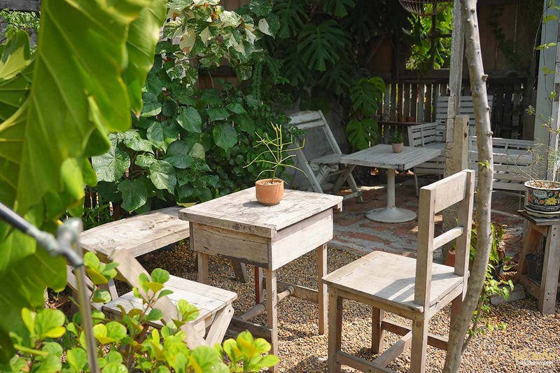 คาเฟ่ศรีราชา, ศรีราชา, mother มาเธอร์ คาเฟ่มู้ดดี ในบ้านไม้อบอุ่น ไอศครีมอร่อย