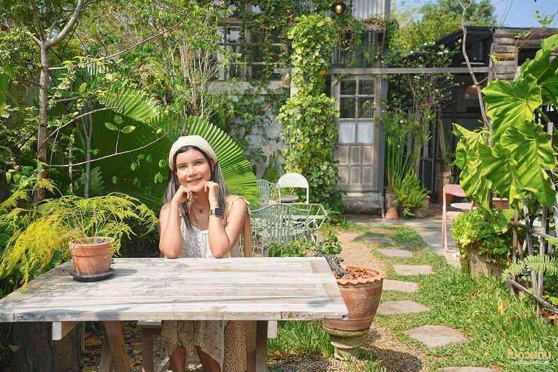 คาเฟ่ศรีราชา, ศรีราชา, mother มาเธอร์ คาเฟ่มู้ดดี ในบ้านไม้อบอุ่น ไอศครีมอร่อย