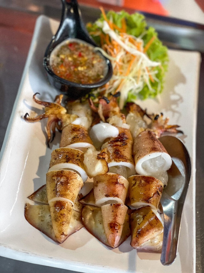 หัวหิน, top 12+ ร้านอาหารชะอำ 2567 ติดทะเล ราคาถูก บรรยากาศดี ซีฟู้ดเด็ด