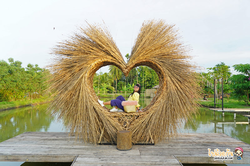 คาเฟ่สมุทรสาคร, ดีกัน คาเฟ่, ดีกัน คาเฟ่ ร้านกาแฟกลางร่องสวน ถ่ายรูปรังนกบาหลี