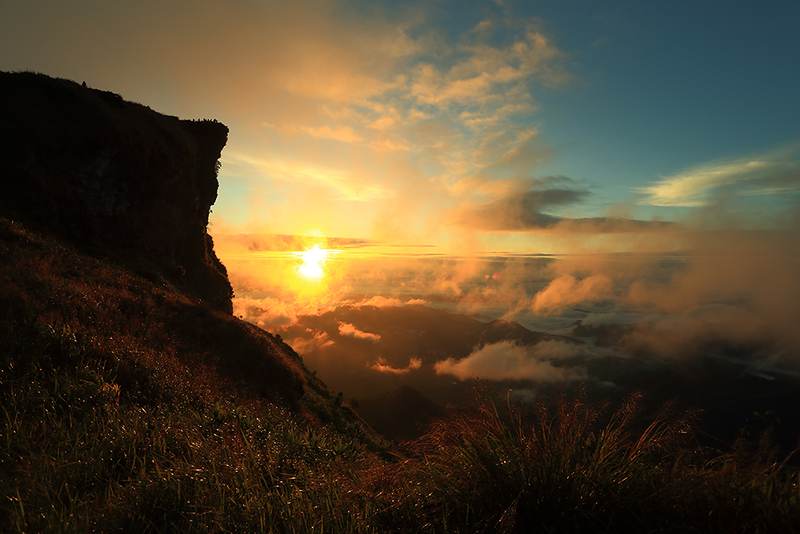 กิ่วแม่ปาน, จุดชมวิวดอยกิ่วลม, จุดชมวิวภูสอยดาว, ดอกหงอนนาค, ดอยกิ่วลม, ดอยหลวงเชียงดาว, ดอยอินทนนท์, ที่เที่ยวหน้าหนาว, ที่เที่ยวหน้าหนาว 2020, ที่เที่ยวหน้าหนาว 2563, ทุ่งดอกหงอนนาค, น้ำตกภูสอยดาว, น้ำตกแม่ยะ, ปางอุ๋ง, ปางอุ๋ง แม่ฮ่องสอน, พระมหาธาตุนภเมทนีดล, ภูชี้ฟ้า, ภูทับเบิก, ภูสอยดาว, ลานสน, ลานสนสามใบ, สะพานซูตองเป้, หมู่บ้านรักไทย, ห้วยน้ำดัง, เที่ยวกิ่วแม่ปาน, เที่ยวดอย, เที่ยวดอยอินทนนท์, เที่ยวปางอุ๋ง, เที่ยวภูชี้ฟ้า, เที่ยวภูทับเบิก, เที่ยวภูสอยดาว, เที่ยวหน้าหนาว, เที่ยวห้วยน้ำดัง, เที่ยวเชียงราย, เที่ยวเชียงใหม่, เที่ยวเพชรบูรณ์, เที่ยวแม่ฮ่องสอน, ไร่กะหล่ำปลี, top 9+ ที่เที่ยวหน้าหนาว สัมผัสสายหมอก และธรรมชาติของเมืองไทย