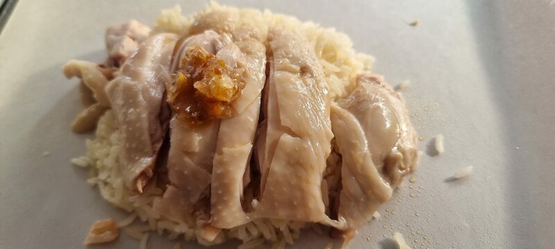 รวมร้านข้าวมันไก่ ภูเก็ต ข้าวหอม ไก่นุ่ม น้ำจิ้มเด็ด ร้านอร่อยที่ห้ามพลาด!