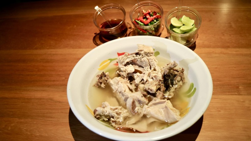 รวมร้านข้าวมันไก่ ภูเก็ต ข้าวหอม ไก่นุ่ม น้ำจิ้มเด็ด ร้านอร่อยที่ห้ามพลาด!