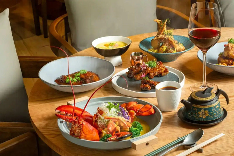 mercure bangkok surawong โรงแรมดีไซน์โมเดิร์น บนถนนสุรวงศ์ ใกล้แหล่งแฮงค์เอาท์