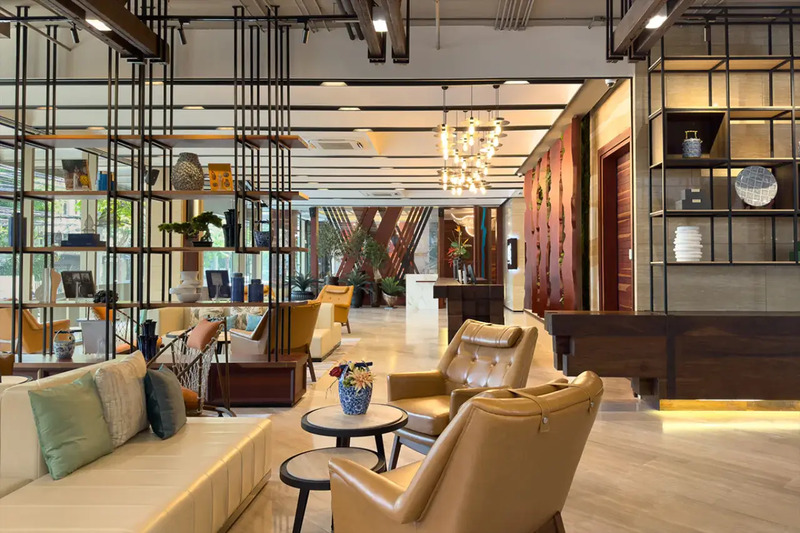 mercure bangkok surawong โรงแรมดีไซน์โมเดิร์น บนถนนสุรวงศ์ ใกล้แหล่งแฮงค์เอาท์