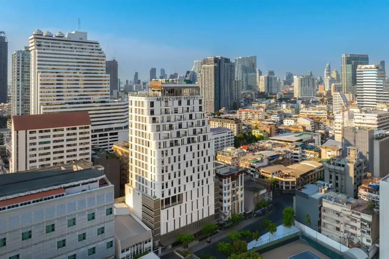 mercure bangkok surawong โรงแรมดีไซน์โมเดิร์น บนถนนสุรวงศ์ ใกล้แหล่งแฮงค์เอาท์
