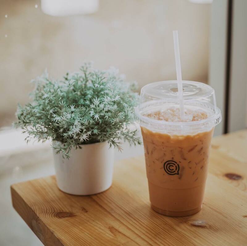 ร้านกาแฟนั่งทำงาน บรรยากาศเงียบๆ ย่านสยาม-จุฬา แถมเป็น co-working space อยู่ใกล้ใจกลางเมือง