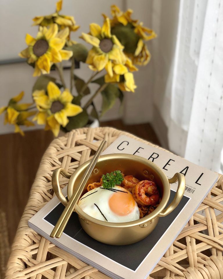 ร้านกาแฟนั่งทำงาน บรรยากาศเงียบๆ ย่านสยาม-จุฬา แถมเป็น co-working space อยู่ใกล้ใจกลางเมือง