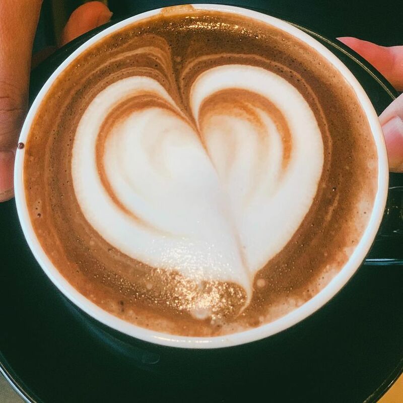 ร้านกาแฟนั่งทำงาน บรรยากาศเงียบๆ ย่านสยาม-จุฬา แถมเป็น co-working space อยู่ใกล้ใจกลางเมือง