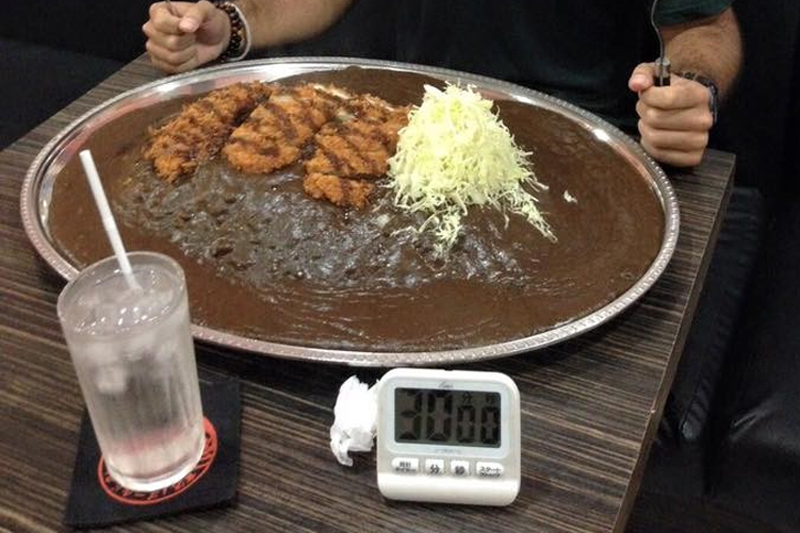 ชวนเพื่อนไปอิ่มแปล้ ร้านจานยักษ์ จัดหนักกันได้ยกก๊วน