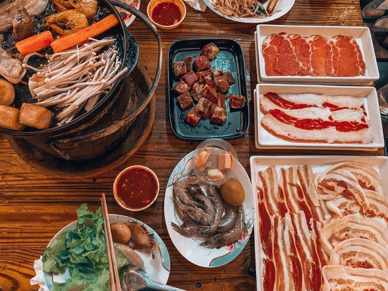 ร้านบุฟเฟ่ต์ปิ้งย่าง อิ่มอร่อยโดนใจ จัดเต็มกินได้ไม่อั้น