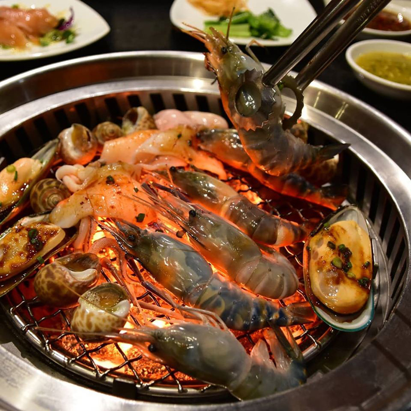 ร้านบุฟเฟ่ต์ปิ้งย่าง อิ่มอร่อยโดนใจ จัดเต็มกินได้ไม่อั้น