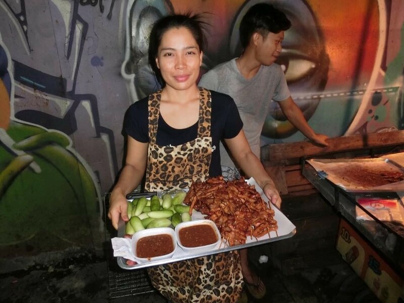 ”หมูปลาร้า ราชดำเนิน” หมูย่างเต่าถ่านทานคู่กับแจ่วปลาร้าบองรสแซ่บทำน้ำลายแตก