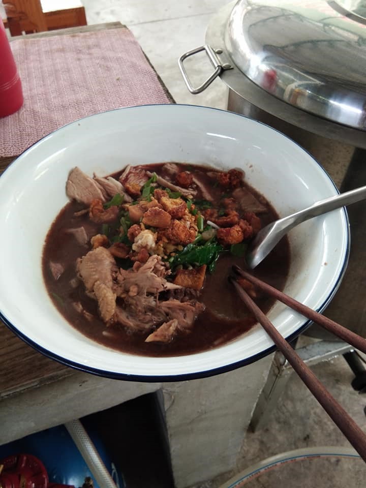 อิ่มสะใจ!! แจกพิกัด 4 ร้านกะเพราถาดยักษ์ จัดใหญ่ จัดหนัก ต้องไปลอง