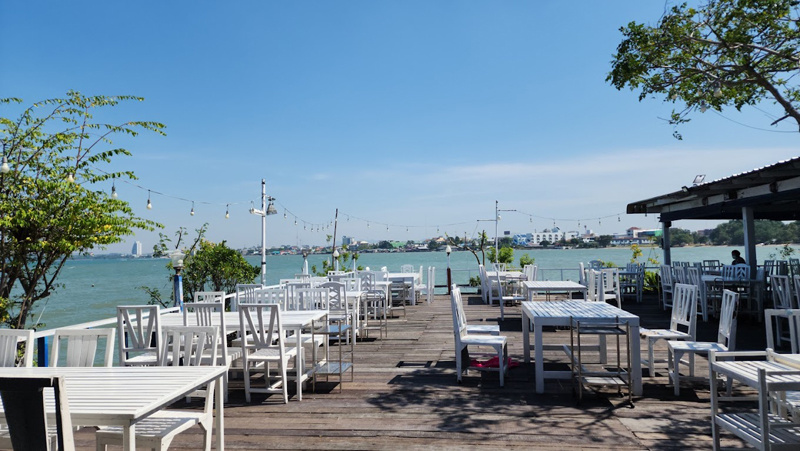 top 10+ ร้านอาหารชลบุรี 2567 วิวสวย ติดริมทะเล บรยากาศดี ราคาไม่แพง
