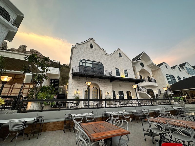 top 10+ ร้านอาหารชลบุรี 2567 วิวสวย ติดริมทะเล บรยากาศดี ราคาไม่แพง