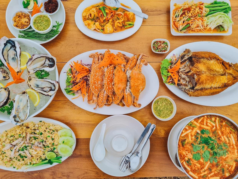 top 10+ ร้านอาหารชลบุรี 2567 วิวสวย ติดริมทะเล บรยากาศดี ราคาไม่แพง