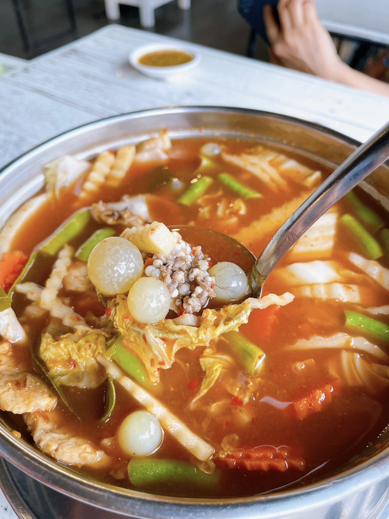 top 10+ ร้านอาหารชลบุรี 2567 วิวสวย ติดริมทะเล บรยากาศดี ราคาไม่แพง