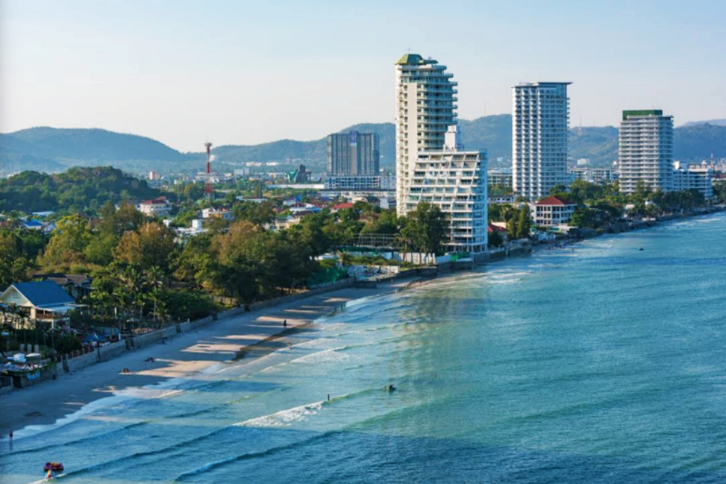 seen space, จุดชมวิวเขาแดง, ตลาดโต้รุ่งหัวหิน, ถ้ำพระยานคร, ที่เที่ยวประจวบ, ที่เที่ยวประจวบ 2020, ที่เที่ยวประจวบ 2021, ที่เที่ยวประจวบ 2563, ที่เที่ยวประจวบ 2564, ที่เที่ยวประจวบ 2565, ที่เที่ยวประจวบคีรีขันธ์ 2565, ประจวบคีรีขันธ์, ปราณบุรี, วนอุทยานปราณบุรี, วัดห้วยมงคล, ศูนย์ศึกษาธรรมชาติบึงบัว, สถานีรถไฟหัวหิน, หัวหิน, หาดปราณบุรี, หาดหัวหิน, หาดเขากะโหลก, อุทยานราชภักดิ์, อุทยานแห่งชาติเขาสามร้อยยอด, เกาะทะลุ, เขาหินเหล็กไฟ, เที่ยวประจวบ, top 10+ ที่เที่ยว ประจวบคีรีขันธ์ เที่ยวทะเล ชมถ้ำ เดินเล่นบึงบัว