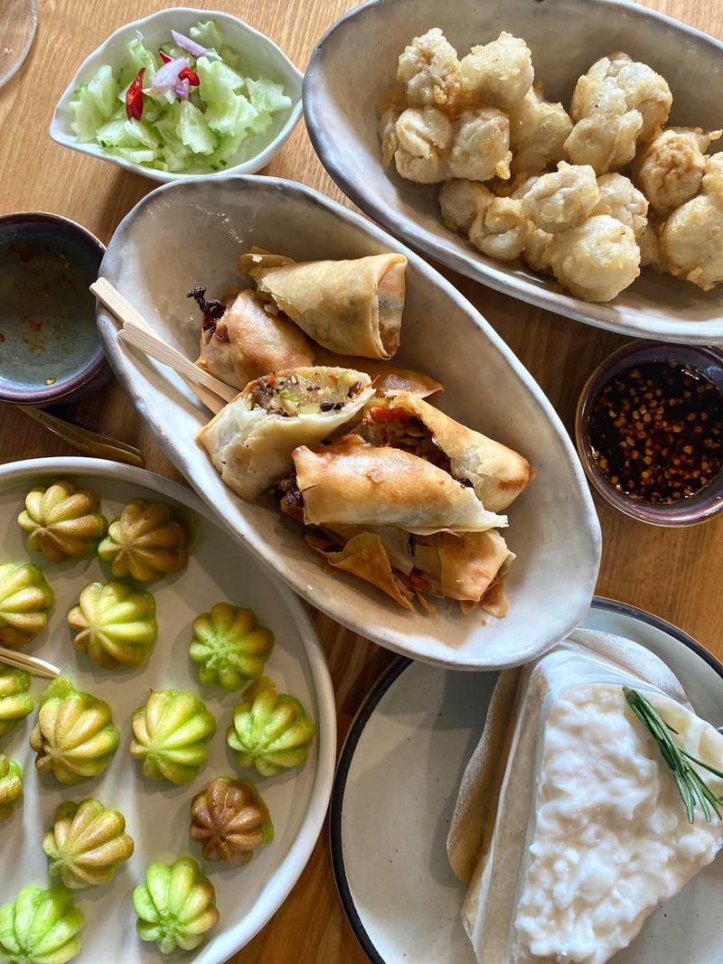 top 16+ คาเฟ่ ตรัง บรรยากาศดีน่าถ่ายรูป เหมาะแก่การนั่งทำงานและไม่ไกลจากตัวเมือง