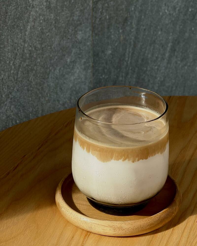 top 16+ คาเฟ่ ตรัง บรรยากาศดีน่าถ่ายรูป เหมาะแก่การนั่งทำงานและไม่ไกลจากตัวเมือง