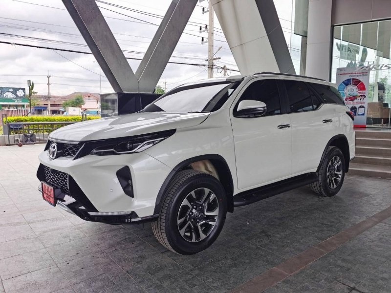 รถเช่า, top 16+ รถเช่าเชียงใหม่ 2567 ราคาถูก ขับเที่ยวปลอดภัย รับรถที่สนามบินได้เลย