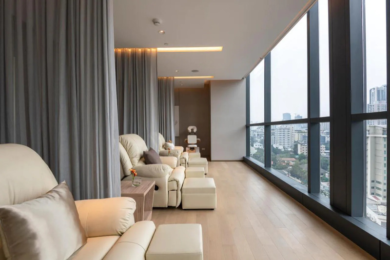 carlton hotel bangkok sukhumvit โรงแรมหรู 5 ดาว ใจกลางย่านสุขุมวิท