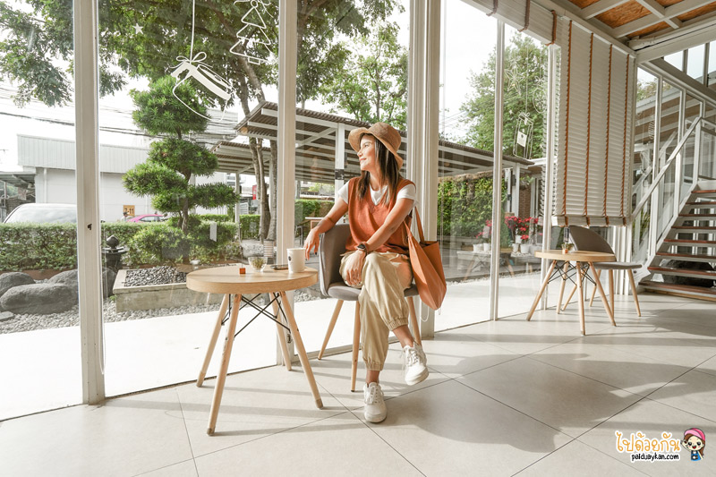 ร้านกาแฟโชคชัยสี่, คาเฟ่โชคชัยสี่, hario café  โชคชัยสี่, hario คาเฟ่โชคชัย 4 ในสไตล์ญี่ปุ่น