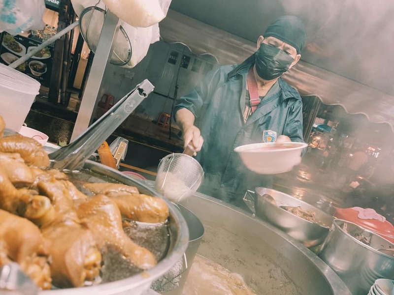 ก๋วยเตี๋ยวไก่มะระ : 13 ร้านก๋วยเตี่ยวไก่มะระ แต่ละร้านบอกเลยว่าเด็ด!