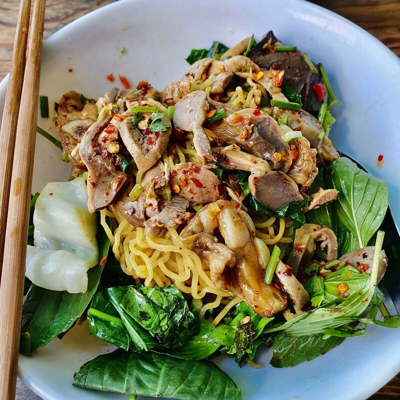 ก๋วยเตี๋ยวไก่มะระ : 13 ร้านก๋วยเตี่ยวไก่มะระ แต่ละร้านบอกเลยว่าเด็ด!