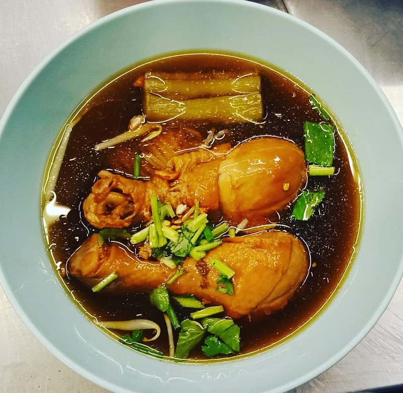 ก๋วยเตี๋ยวไก่มะระ : 13 ร้านก๋วยเตี่ยวไก่มะระ แต่ละร้านบอกเลยว่าเด็ด!
