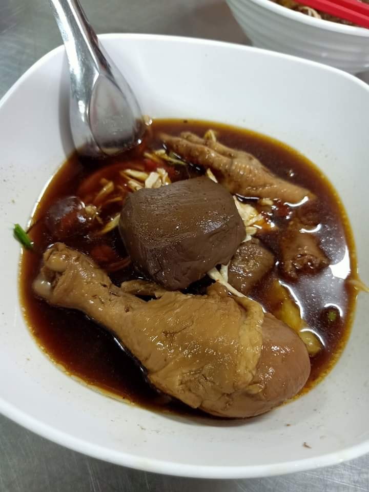 ก๋วยเตี๋ยวไก่มะระ : 13 ร้านก๋วยเตี่ยวไก่มะระ แต่ละร้านบอกเลยว่าเด็ด!