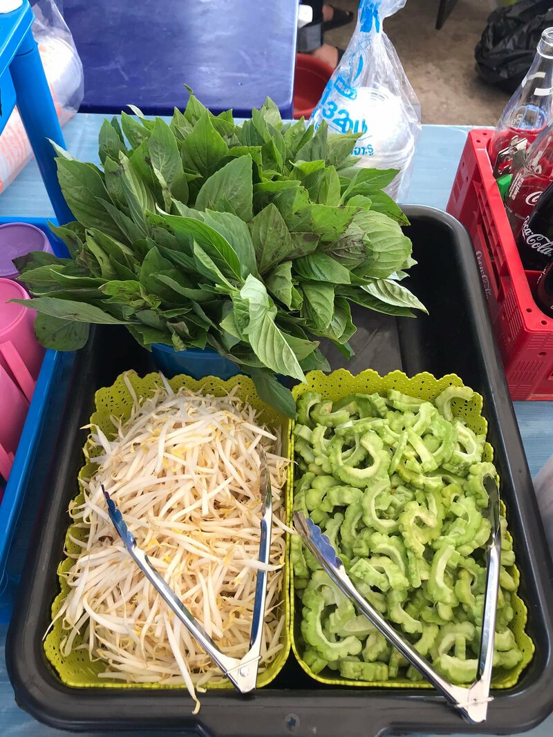 ก๋วยเตี๋ยวไก่มะระ : 13 ร้านก๋วยเตี่ยวไก่มะระ แต่ละร้านบอกเลยว่าเด็ด!