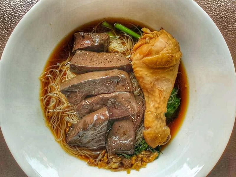 ก๋วยเตี๋ยวไก่มะระ : 13 ร้านก๋วยเตี่ยวไก่มะระ แต่ละร้านบอกเลยว่าเด็ด!