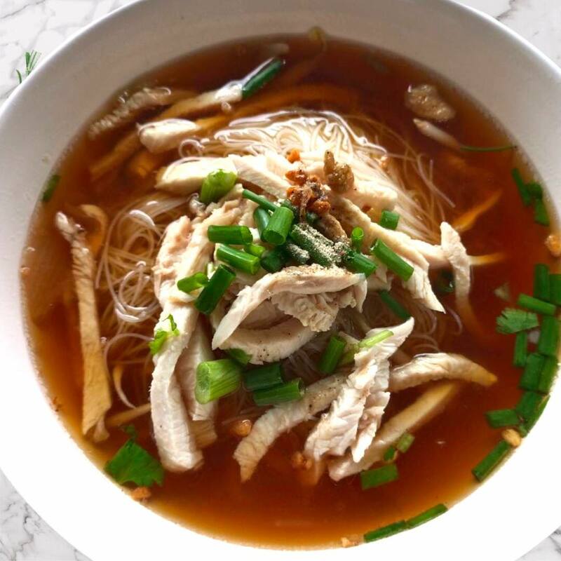 ก๋วยเตี๋ยวไก่มะระ : 13 ร้านก๋วยเตี่ยวไก่มะระ แต่ละร้านบอกเลยว่าเด็ด!