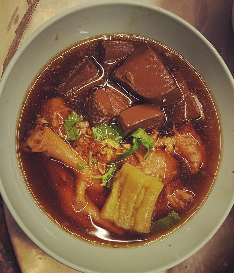 ก๋วยเตี๋ยวไก่มะระ : 13 ร้านก๋วยเตี่ยวไก่มะระ แต่ละร้านบอกเลยว่าเด็ด!