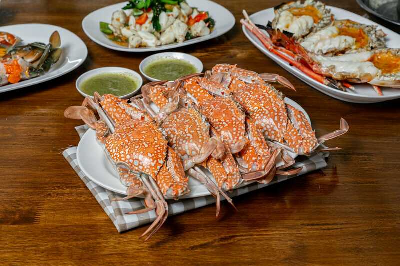 รวม 9 ร้านอาหารและเครื่องดื่ม delivery คัดมาแล้วว่าเด็ด พร้อมอิ่มง่ายๆ แค่ยกหูโทรสั่ง