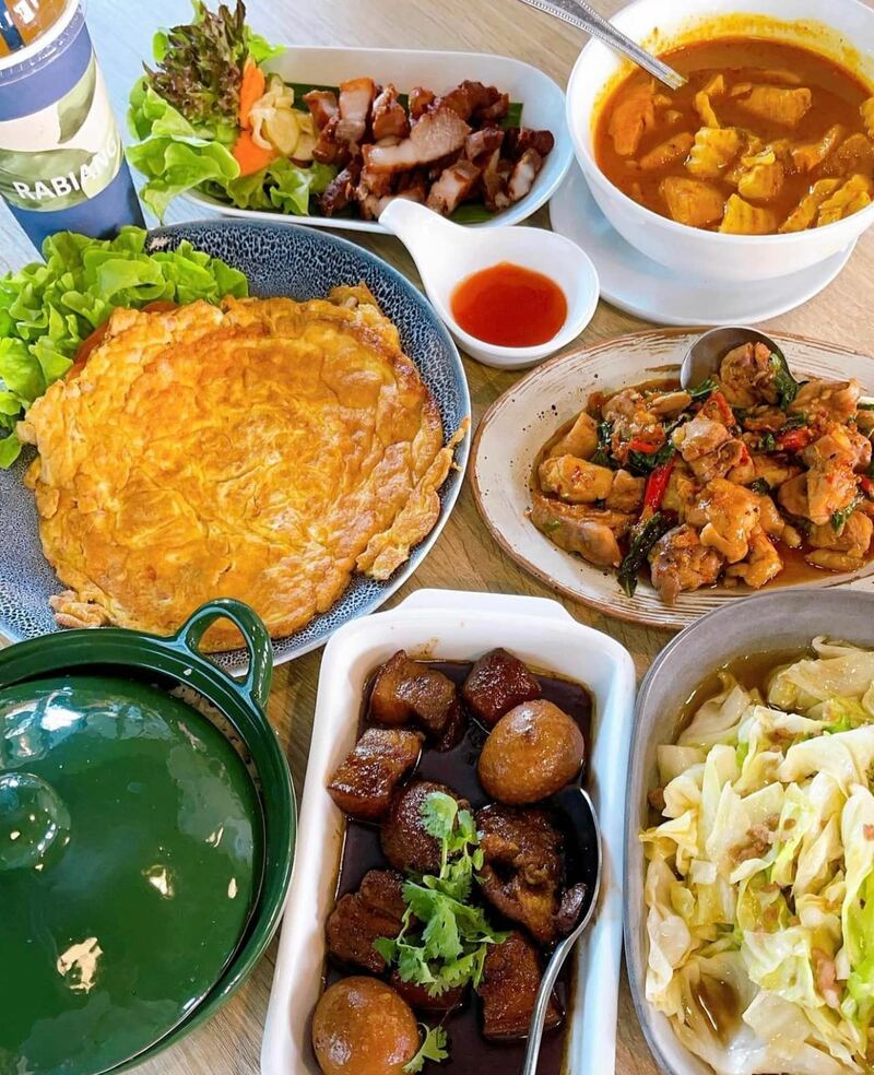 รวม 9 ร้านอาหารและเครื่องดื่ม delivery คัดมาแล้วว่าเด็ด พร้อมอิ่มง่ายๆ แค่ยกหูโทรสั่ง