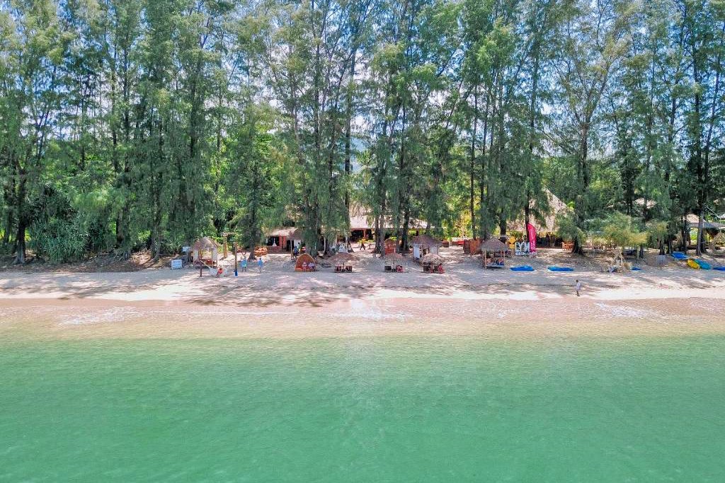 coco lanta resort, crown lanta resort & spa, lanta casa blanca, lanta miami resort, layana resort & spa, pimalai resort & spa, srilanta resort and spa, the houben hotel, twin lotus resort and spa, กระบี่, คราวน์ ลันตา รีสอร์ท แอนด์ สปา, คอกวาง บีช รีสอร์ท, ทวินโลตัส รีสอร์ท แอนด์ สปา, ที่พักลันตา, ที่พักลันตา 2024, ที่พักลันตา 2567, ที่พักเกาะลันตา, ที่พักเกาะลันตา 2024, ที่พักเกาะลันตา 2567, ที่พักเกาะลันตา ติดทะเล 2024, ที่พักเกาะลันตา แนะนำ, ที่พักเกาะลันตาใหญ่, ที่พักเกาะลันตาใหญ่ ติดทะเล, พิมาลัย รีสอร์ท แอนด์ สปา, ลันตา คาซ่า บลังกา, ลันตา ไมอามี รีสอร์ท, ลายานา รีสอร์ท แอนด์ สปา, ศรีลันตา รีสอร์ท แอนด์ สปา, หาดคลองจาก, หาดคลองนิน, หาดคลองโขง, หาดคอกวาง, หาดบากันเตียง, หาดพระแอะ, เกาะลันตา, เกาะลันตาใหญ่, โคโค ลันตา รีสอร์ท, โรงแรมเดอะ ฮาวเบน, top 15+ ที่พัก เกาะลันตา [กรกฎาคม 2024] ติดทะเล น้ำใส วิวสวย จังหวัดกระบี่