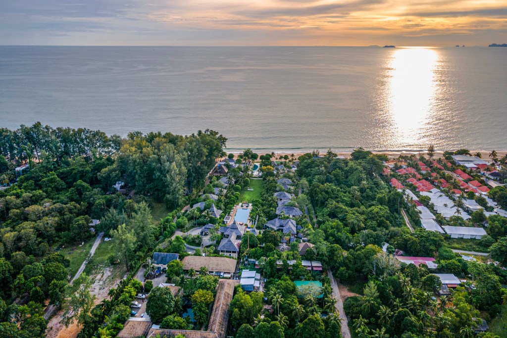 coco lanta resort, crown lanta resort & spa, lanta casa blanca, lanta miami resort, layana resort & spa, pimalai resort & spa, srilanta resort and spa, the houben hotel, twin lotus resort and spa, กระบี่, คราวน์ ลันตา รีสอร์ท แอนด์ สปา, คอกวาง บีช รีสอร์ท, ทวินโลตัส รีสอร์ท แอนด์ สปา, ที่พักลันตา, ที่พักลันตา 2024, ที่พักลันตา 2567, ที่พักเกาะลันตา, ที่พักเกาะลันตา 2024, ที่พักเกาะลันตา 2567, ที่พักเกาะลันตา ติดทะเล 2024, ที่พักเกาะลันตา แนะนำ, ที่พักเกาะลันตาใหญ่, ที่พักเกาะลันตาใหญ่ ติดทะเล, พิมาลัย รีสอร์ท แอนด์ สปา, ลันตา คาซ่า บลังกา, ลันตา ไมอามี รีสอร์ท, ลายานา รีสอร์ท แอนด์ สปา, ศรีลันตา รีสอร์ท แอนด์ สปา, หาดคลองจาก, หาดคลองนิน, หาดคลองโขง, หาดคอกวาง, หาดบากันเตียง, หาดพระแอะ, เกาะลันตา, เกาะลันตาใหญ่, โคโค ลันตา รีสอร์ท, โรงแรมเดอะ ฮาวเบน, top 15+ ที่พัก เกาะลันตา [กรกฎาคม 2024] ติดทะเล น้ำใส วิวสวย จังหวัดกระบี่