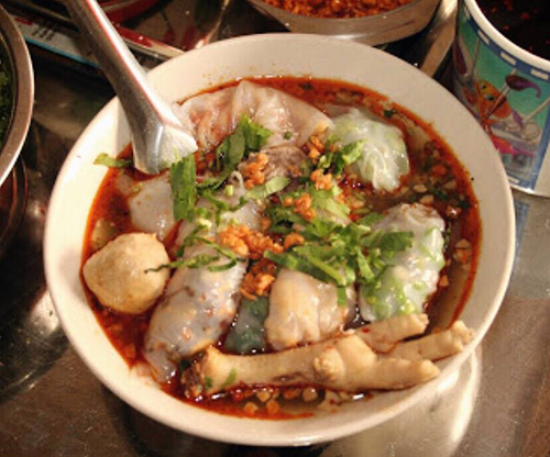 top 6+ ร้านก๋วยเตี๋ยวปากหม้อ หลายไส้ หลายรส เข้มข้นครบเครื่อง ชามเดียวไม่เคยพอ