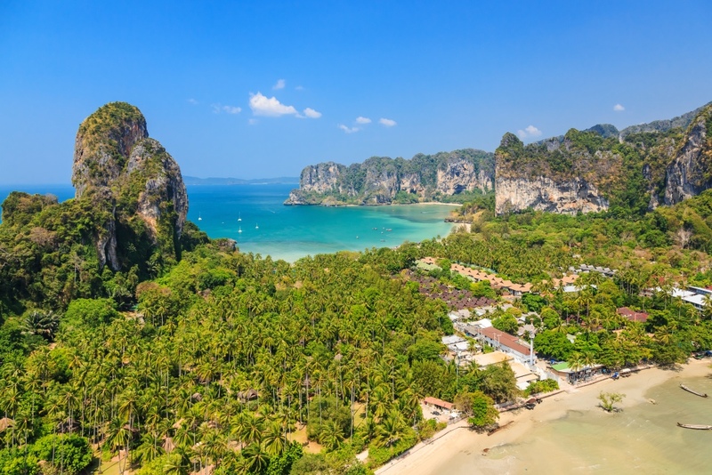 กระบี่, กระบี่ 2024, กระบี่ 2567, จังหวัดกระบี่, ถนนคนเดินกระบี่, ถ้ำพญานาค, ถ้ำพระนาง, ถ้ำไวกิ้ง, ทะเลอันดามัน, ทะเลแหวก กระบี่, ทะเลแหวก อ่าวนาง, ท่าปอมคลองสองน้ํา, ที่เที่ยวกระบี่, ที่เที่ยวกระบี่ 2567, ที่เที่ยวลับ กระบี่, น้ำตกร้อนคลองท่อม, พีพี, วัดคลองท่อม, วัดถ้ำเสือ, วัดถ้ำเสือ กระบี่, สระมรกต, หมู่เกาะพีพี, หมู่เกาะห้า, หมู่เกาะเหลาบิเละ, หาดต้นไทร, หาดพระนาง, หาดอ่าวนาง, หาดไร่เลย์, อ่าวมาหยา, เกาะทับ, เกาะปอดะ, เกาะพีพี, เกาะพีพีดอน, เกาะพีพีเล, เกาะรอก, เกาะลันตา, เกาะลันตาน้อย, เกาะลันตาใหญ่, เกาะหม้อ, เกาะห้อง, เกาะไก่, เกาะไม้ไผ่, เขาขนาบน้ำ, เขาผาค้อม, เที่ยวกระบี่, เที่ยวกระบี่ 2024, เที่ยวกระบี่ 2567, ไร่เลย์, top 20+ ที่เที่ยวกระบี่ [กรกฎาคม 2024] ความงดงามแห่งอันดามัน ตะลุยชมเกาะแห่งสรวงสวรรค์