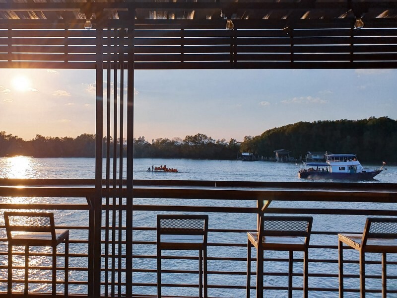 ระยอง, top 10+ โฮมสเตย์ระยอง 2567 บ้านเป็นหลัง นอนชิล กินปู บุฟเฟ่ต์อาหารทะเล ราคาถูก