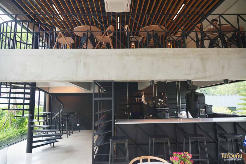 shade coffee roasters บางแสน คาเฟ่สุดเท่ในอาคารอิฐ