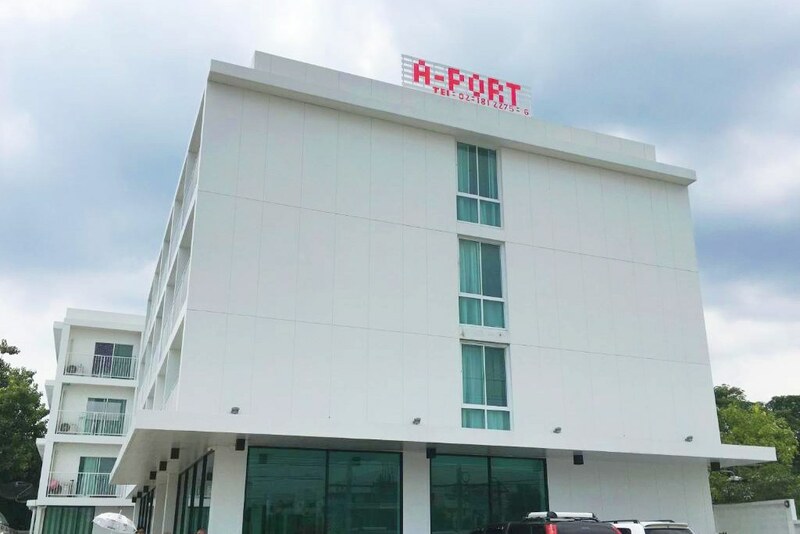 ที่พัก ใกล้สนามบินสุวรรณภูมิ, ที่พัก ใกล้สุวรรณภูมิ, ที่พักลาดกระบัง, ที่พักสุวรรณภูมิ, ที่พักสุวรรณภูมิ 2024, ที่พักสุวรรณภูมิ 2567, ที่พักใกล้สนามบินสุวรรณภูมิ มีรถรับส่งฟรี, ที่พักใกล้สุวรรณภูมิ, ที่พักใกล้สุวรรณภูมิ 2024, ที่พักใกล้สุวรรณภูมิ 2567, ที่พักใกล้สุวรรณภูมิ มีรถรับส่ง, ลาดกระบัง, สนามบินสุวรรณภูมิ, โรงแรม ลาดกระบัง, โรงแรม แถวสุวรรณภูมิ, โรงแรม ใกล้สนามบิน, โรงแรม ใกล้สนามบินสุวรรณภูมิ, โรงแรม ใกล้สุวรรณภูมิ, โรงแรมสนามบินสุวรรณภูมิ, โรงแรมใกล้สนามบินสุวรรณภูมิ มีรถรับส่งฟรี, โรงแรมใกล้สุวรรณภูมิ 2567, top 15+ โรงแรม ใกล้สนามบินสุวรรณภูมิ [กรกฎาคม 2024] เดินทางสะดวก มีบริการรับ-ส่ง สนามบิน