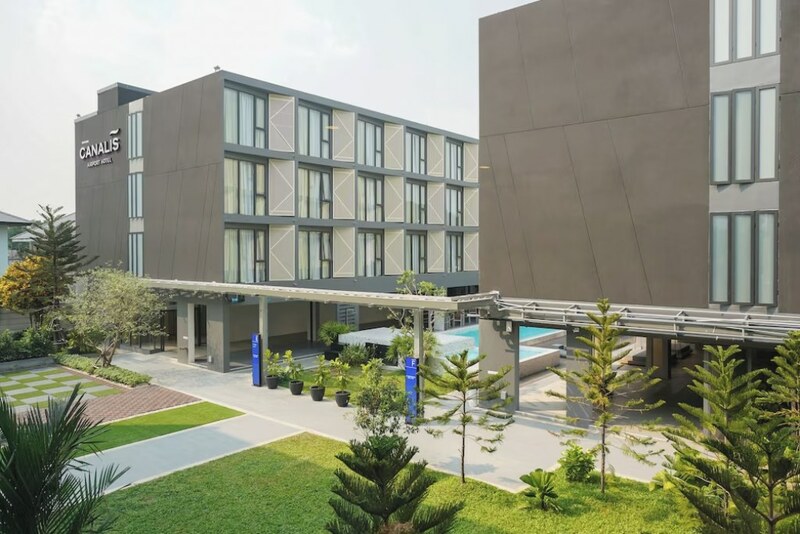 ที่พัก ใกล้สนามบินสุวรรณภูมิ, ที่พัก ใกล้สุวรรณภูมิ, ที่พักลาดกระบัง, ที่พักสุวรรณภูมิ, ที่พักสุวรรณภูมิ 2024, ที่พักสุวรรณภูมิ 2567, ที่พักใกล้สนามบินสุวรรณภูมิ มีรถรับส่งฟรี, ที่พักใกล้สุวรรณภูมิ, ที่พักใกล้สุวรรณภูมิ 2024, ที่พักใกล้สุวรรณภูมิ 2567, ที่พักใกล้สุวรรณภูมิ มีรถรับส่ง, ลาดกระบัง, สนามบินสุวรรณภูมิ, โรงแรม ลาดกระบัง, โรงแรม แถวสุวรรณภูมิ, โรงแรม ใกล้สนามบิน, โรงแรม ใกล้สนามบินสุวรรณภูมิ, โรงแรม ใกล้สุวรรณภูมิ, โรงแรมสนามบินสุวรรณภูมิ, โรงแรมใกล้สนามบินสุวรรณภูมิ มีรถรับส่งฟรี, โรงแรมใกล้สุวรรณภูมิ 2567, top 15+ โรงแรม ใกล้สนามบินสุวรรณภูมิ [กรกฎาคม 2024] เดินทางสะดวก มีบริการรับ-ส่ง สนามบิน