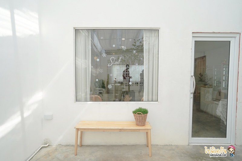 ร้านกาแฟนครนายก, sleek cafe นครนายก, ร้านกาแฟองครักษ์, sleek cafe คาเฟ่สไตล์มินิมอล ย่านองค์รักษ์